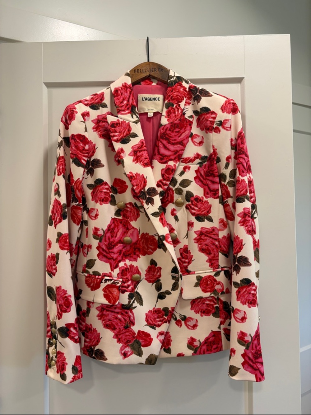 L'AGENCE Cream Blazer with Pink & Red Rose Print—GORGEOUS!! Beautiful Fabric-6 - Picture 2 of 9